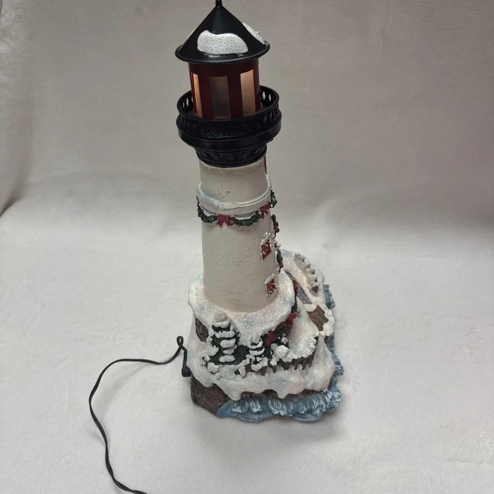 Holiday Lighthouse 14